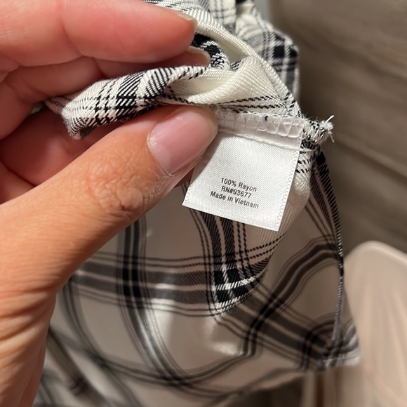 ⭐️A.N.A. Top (M) FINAL SALE - Picture 3 of 4